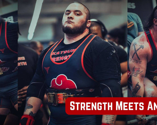 Storm posing with his akatsuki lifting belt