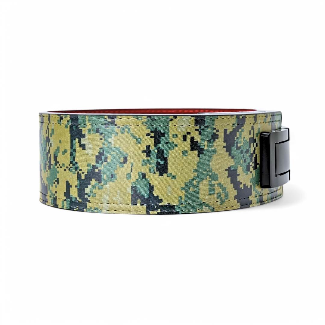 2nd image of camo Weightlifting Belt on display with black lever buckle | Powerlifting belt featuring adjustable lever buckle.